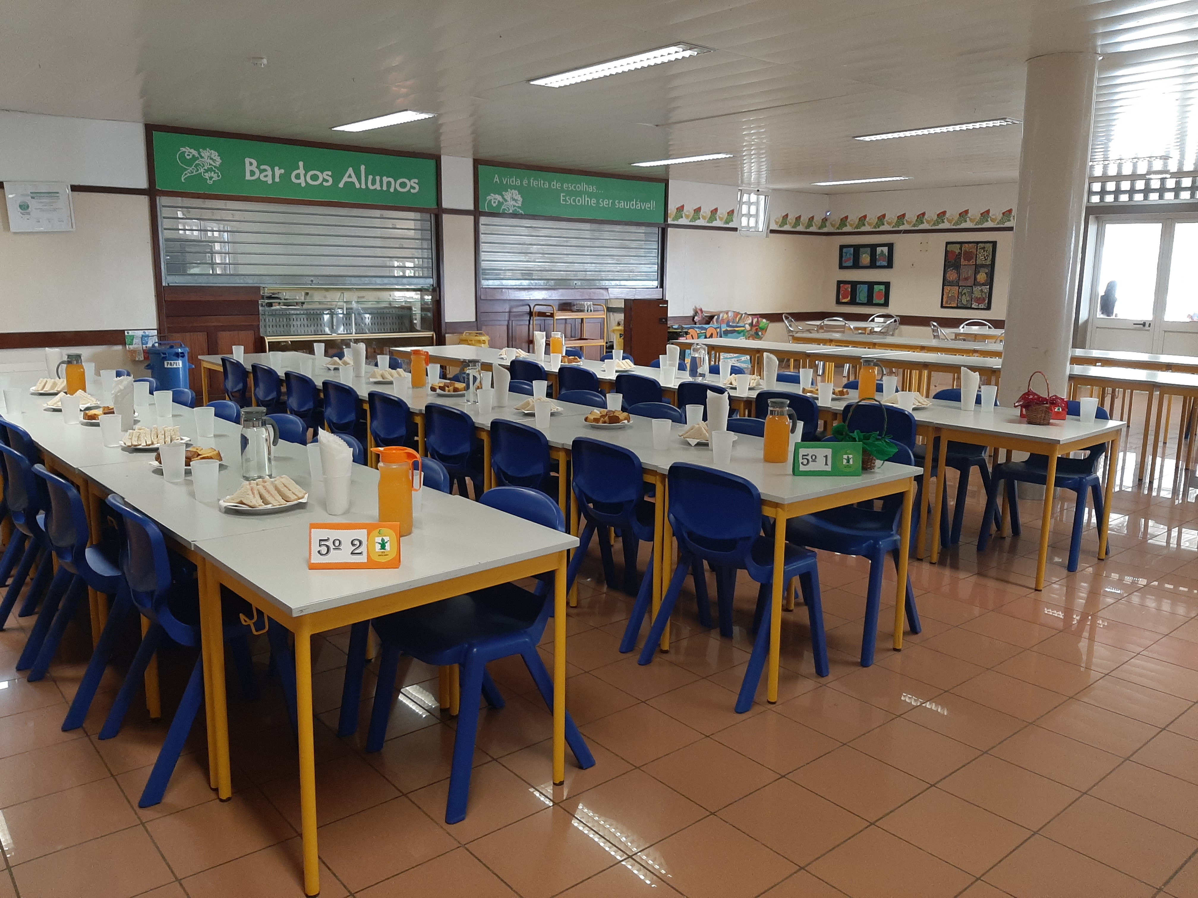 Rece o Dos Alunos De 5 Ano Na Escola Dos Louros Edif cio Sede